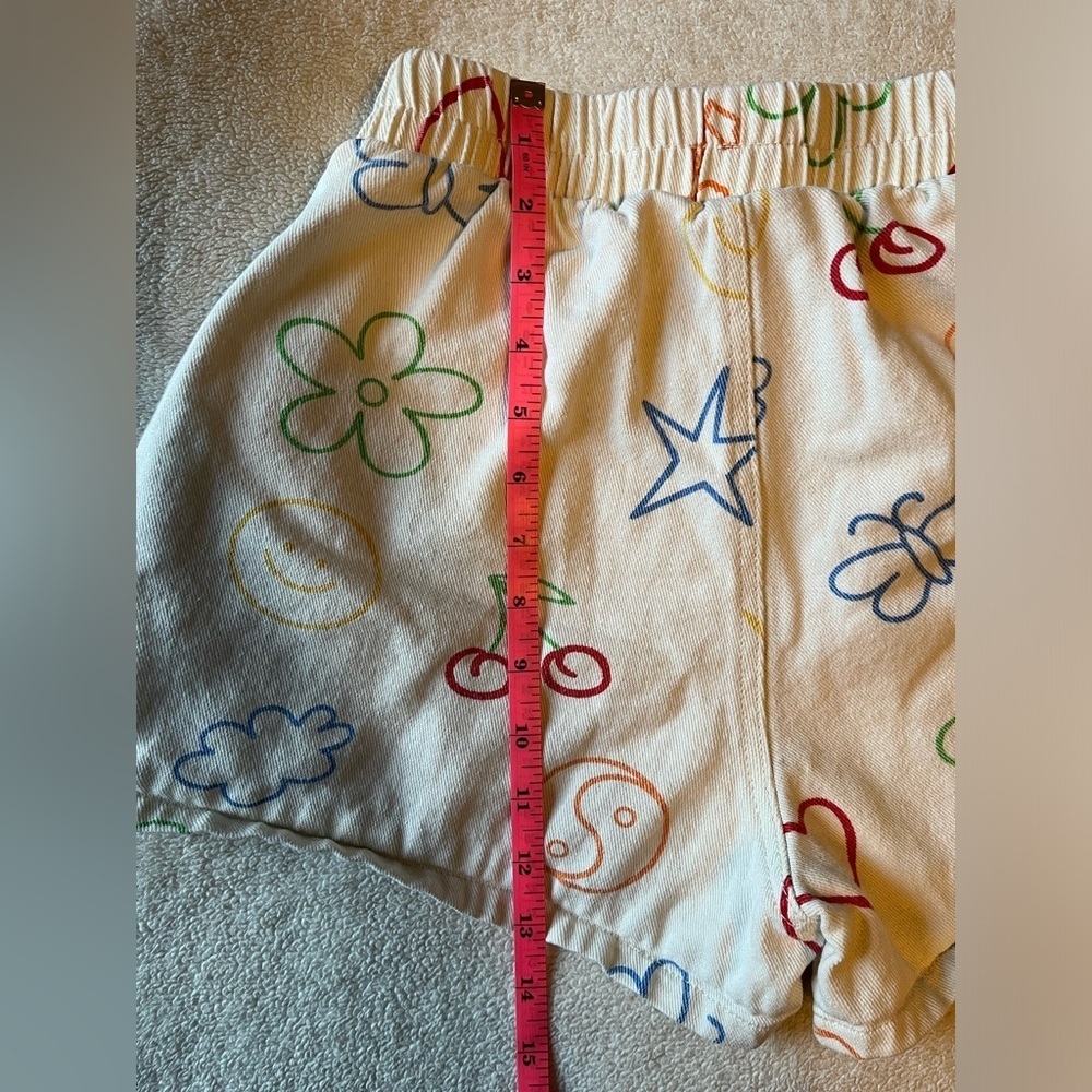 Bailey Rose White Shorts with MultiColor Graphics, size M - Picture 12 of 13